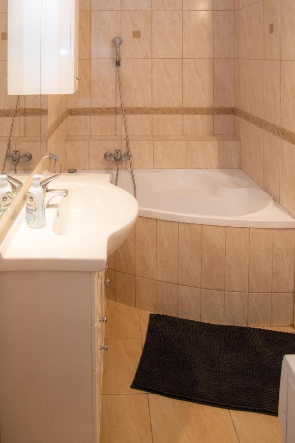 Theatroom Apartman Eger Exterior foto