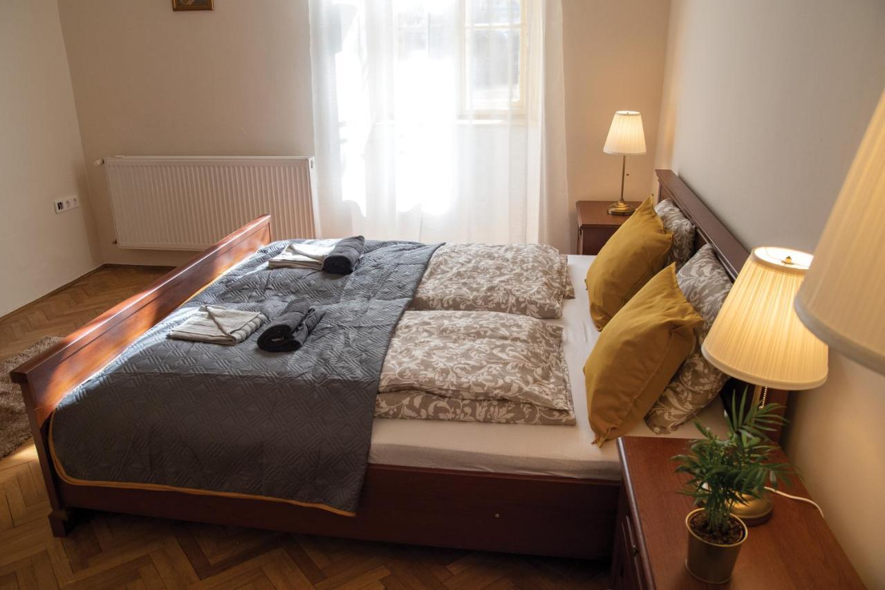 Theatroom Apartman Eger Exterior foto